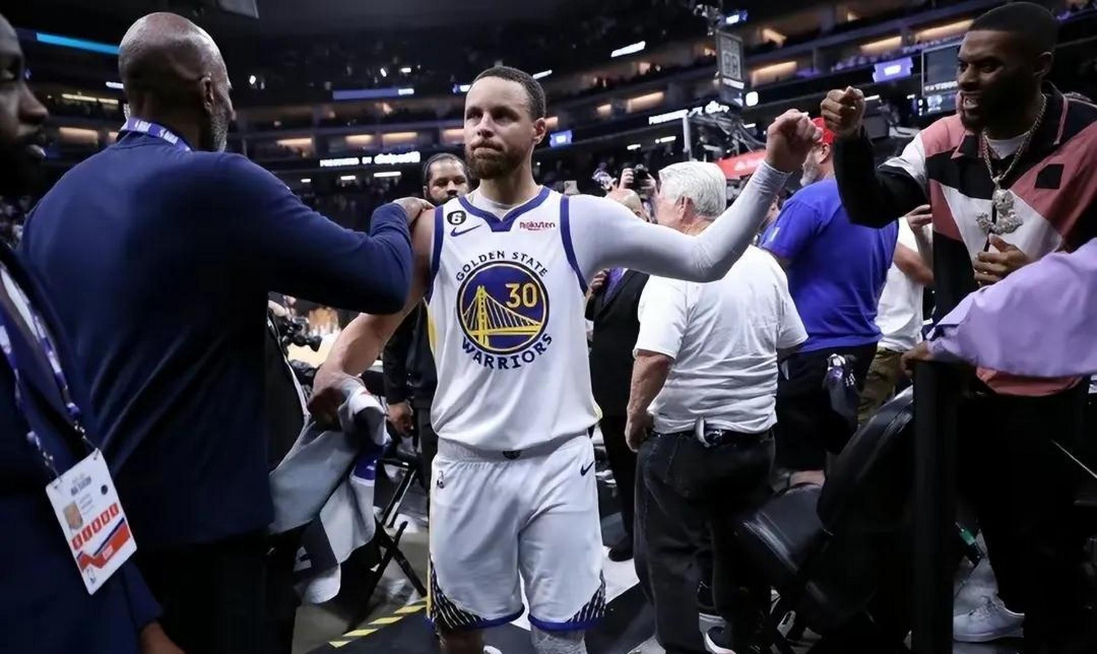 爱游戏官网-辽宁队逆转吉林队，库里刷新纪录