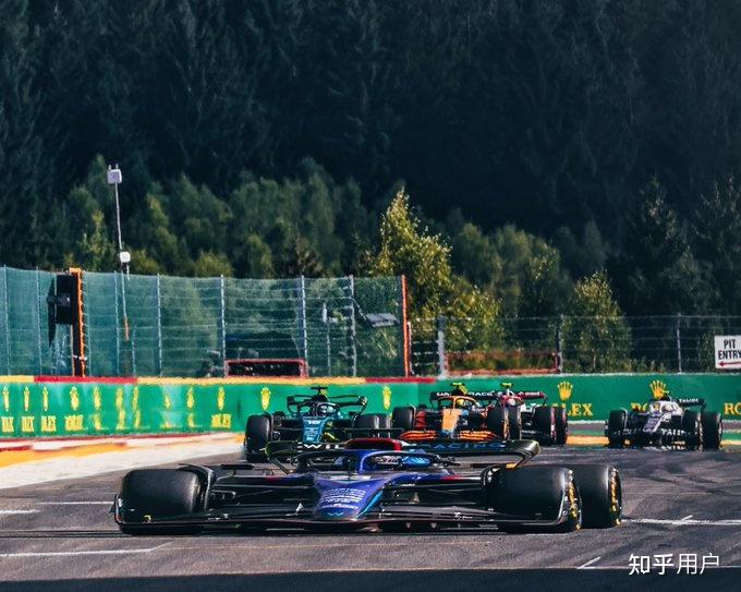 爱游戏APP-阿斯顿马丁轻取梅赛德斯，佩雷兹统治全场