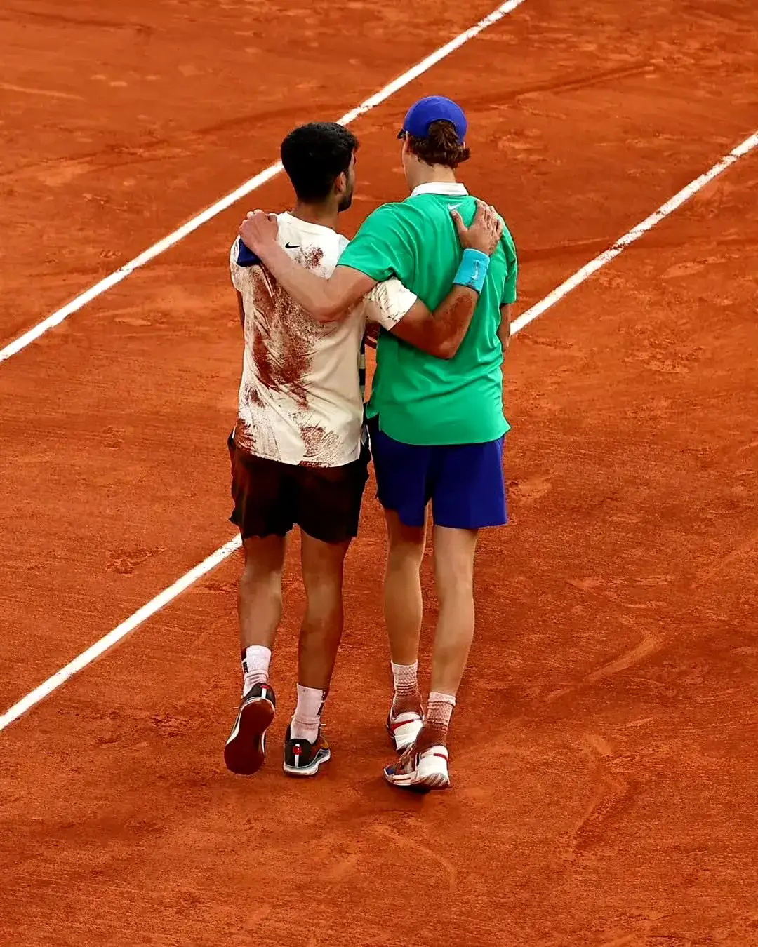 爱游戏在线-温网鏖战ATP总决赛，纳达尔扛起全队