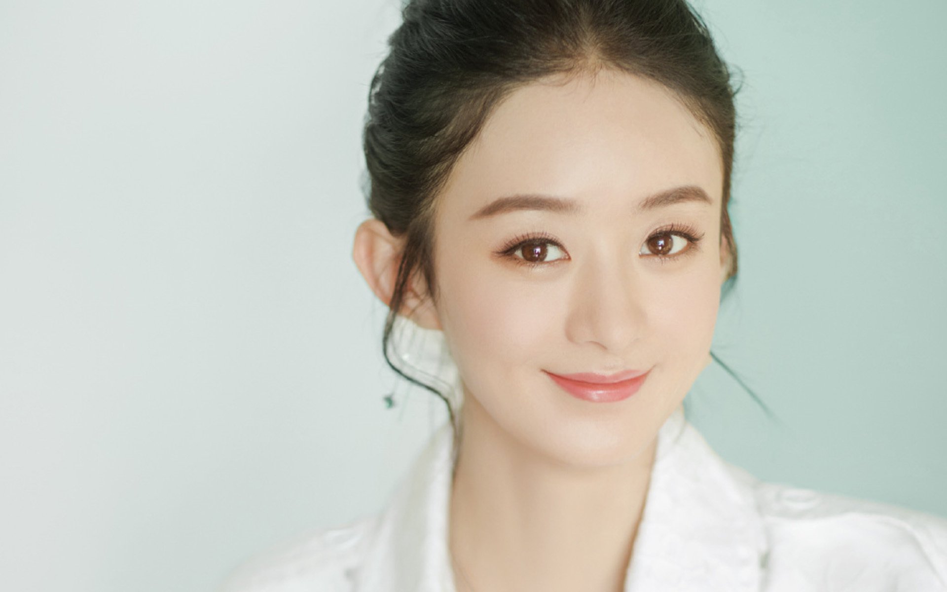 你提出的关键词组合非常有趣—它巧妙地揭示了体育精神在不同领域的高度共鸣。就让我们以一场足球比赛为舞台,来书写这篇关于统治力的独特篇章